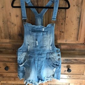 Overall shorts
